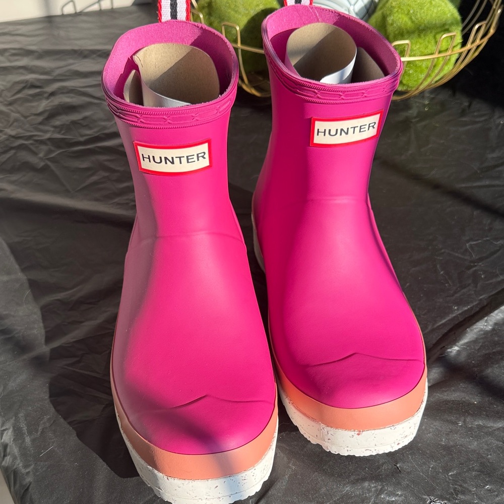 Hunter Women's Fuchsia Rain Boots
